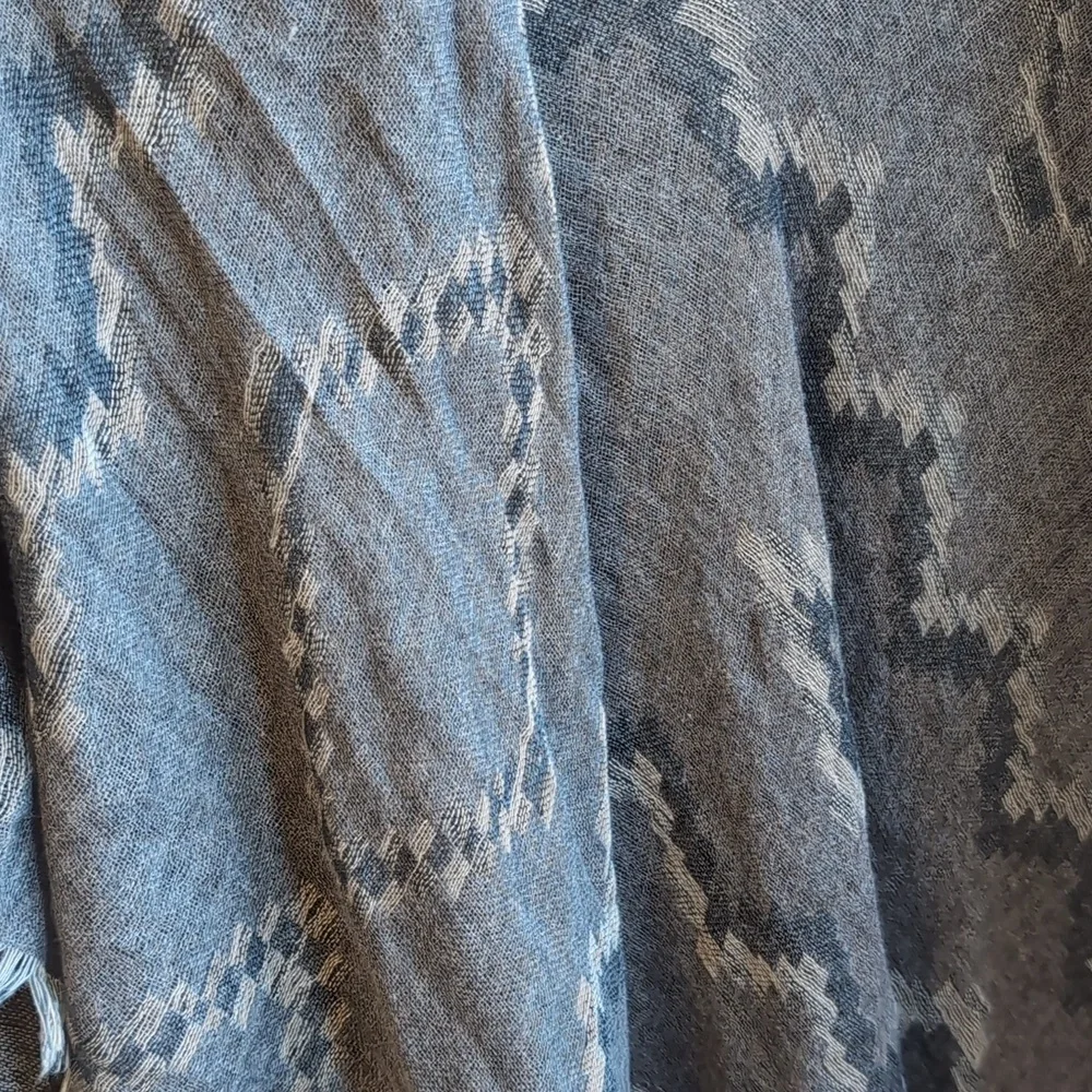 Large Grey Black Aztec Triangle Print Raw Edge Shawl Scarf
